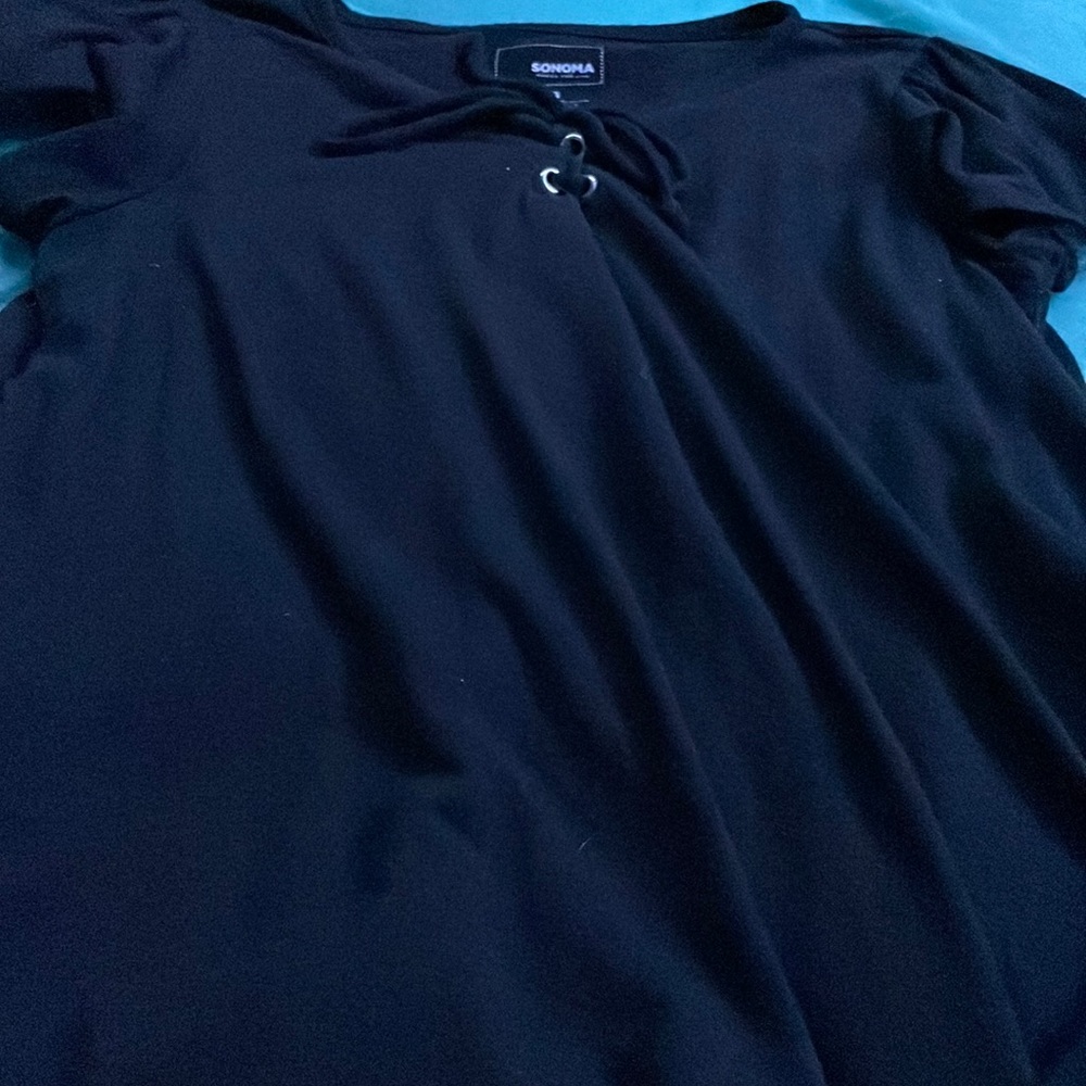 v neck shirt size xs